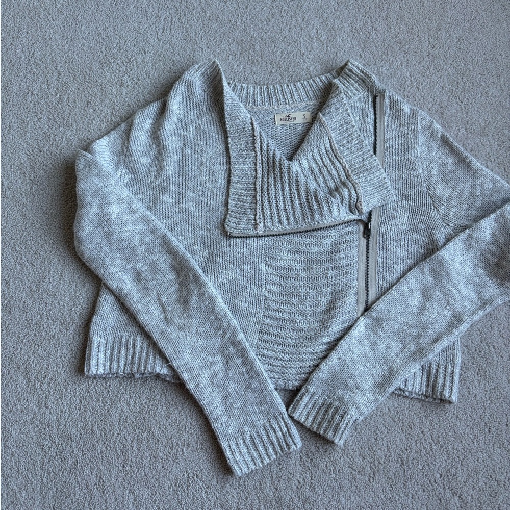 Hollister Oatmeal Colored Women Sweater